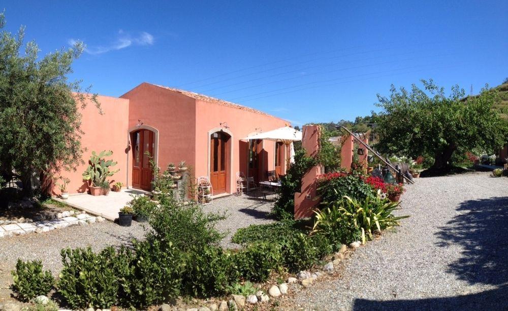BioAgriturismo Antica Sena Milici Exterior foto